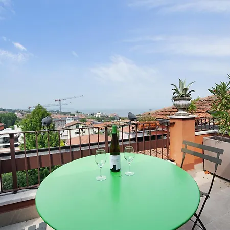 Attico Center With View And Terrace شقة *